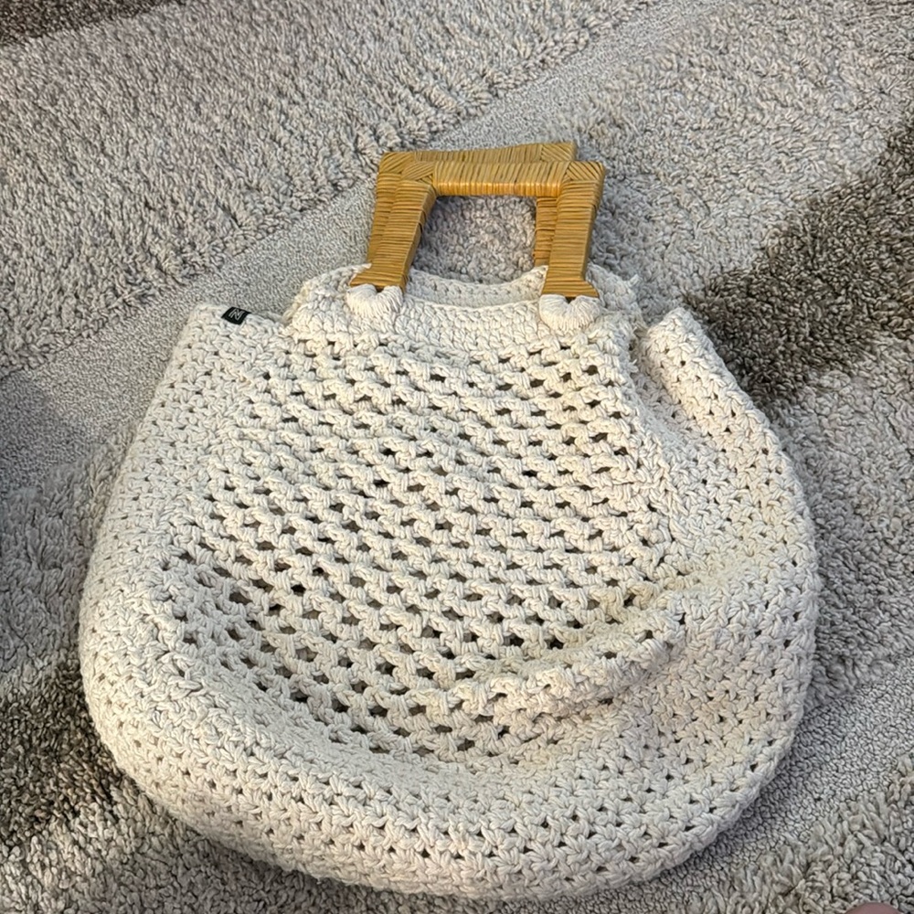 Knit hobo beach bag with wooden handles